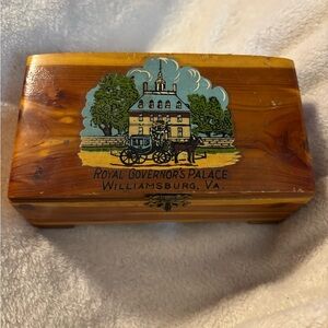 Vintage Handcrafted Hinged Wooden Souvenir Trinket Box - Royal Governor’s Palace